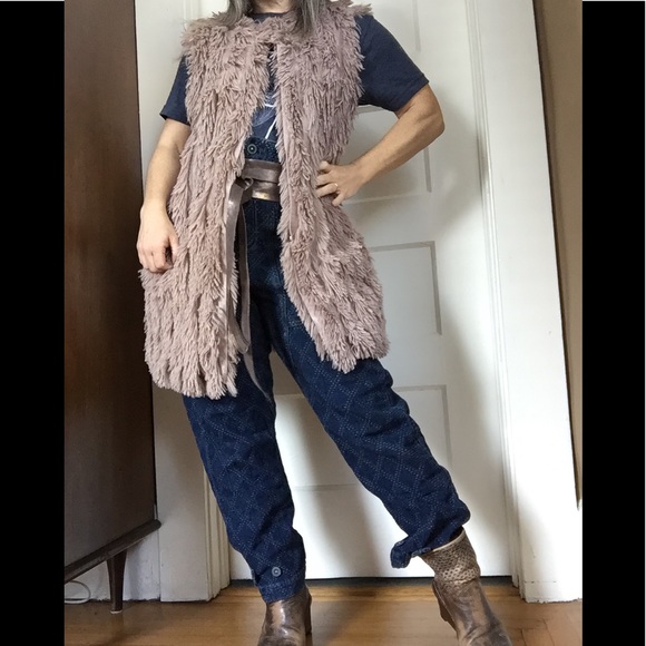 Greylin Faux Fur / Faux Feather Long Vest - so soft! - Picture 14 of 16